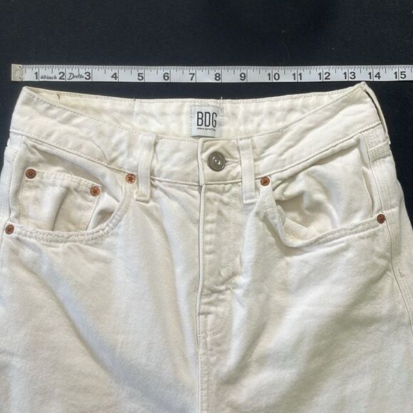 BDG High Waisted Puddle Jeans White Size 27 - Picture 7 of 8